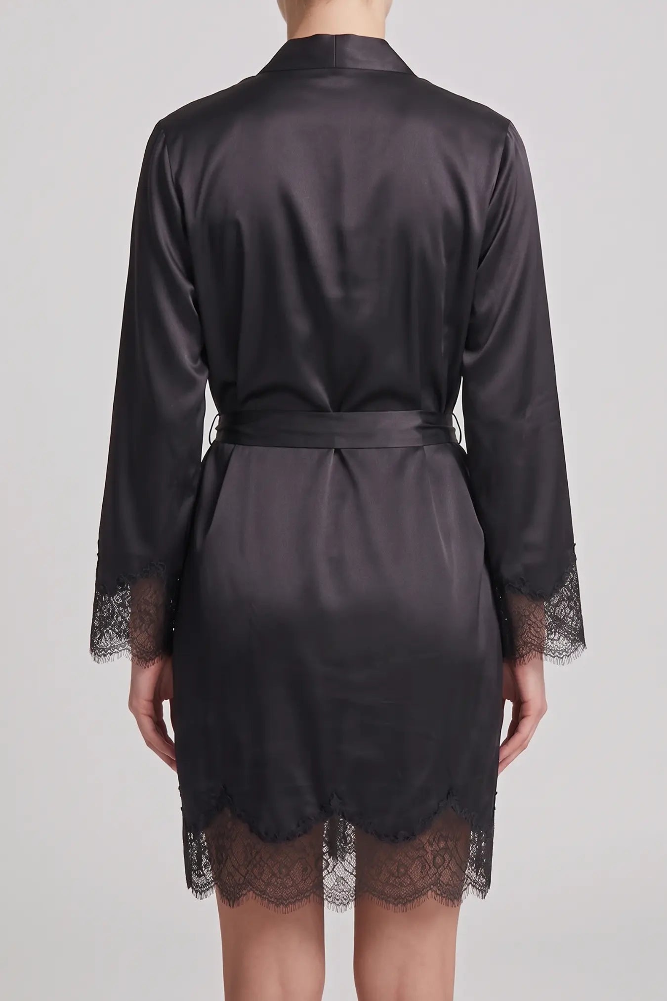 Silk Genevieve Robe Black | Archive Sample Zweitbild