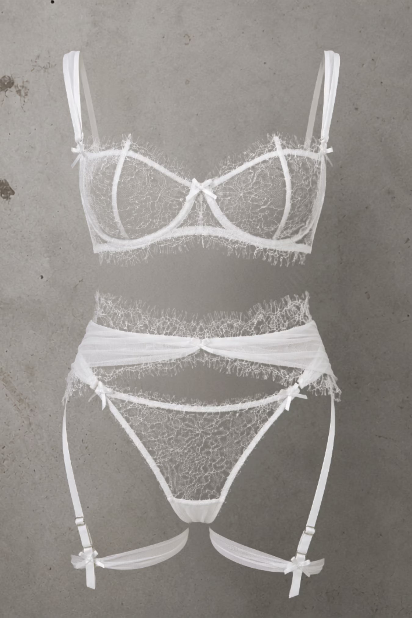 Brooke Lace 3 Piece Set – Size 8D/10C/12B, M/L, M | Archive Sample Main image