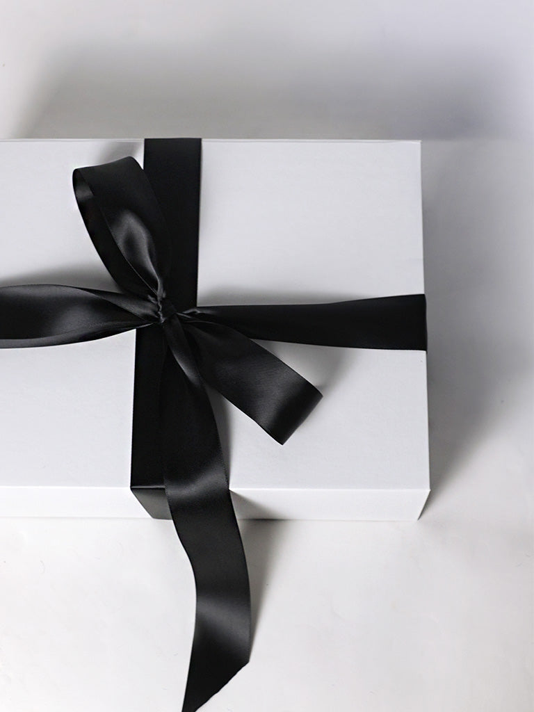Gift Box Kisskill Secondary image